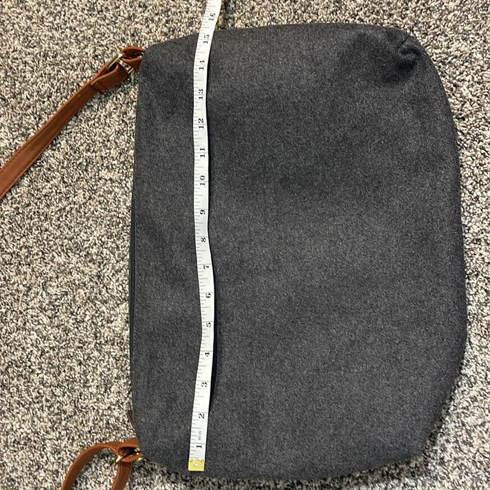 Wool Blend Gray Zipper Closure Women’s Purse Shoulder Bag Adjustable Strap - Picture 7 of 9